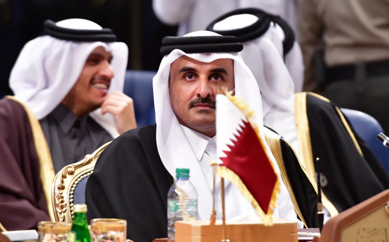 أمير قطر يجري تعديلا حكوميا يشمل 13 حقيبة وزارية