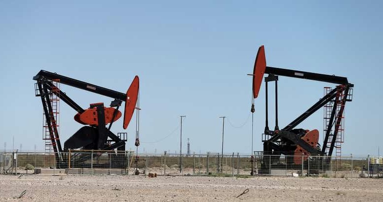 إنتاج النفط الخام الأميركي يتراجع خلال شهر يناير الماضي
