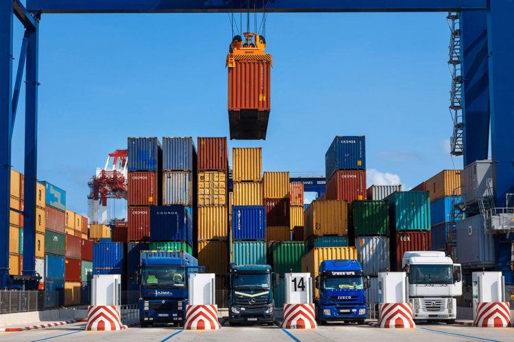 انخفاض الحاويات الواردة والصادرة عبر ميناء العقبة